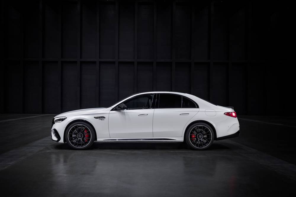 Performance und Effizienz in neuer Kombination: der Mercedes-AMG E 53 HYBRID 4MATIC+
Performance and efficiency in a new combination: the Mercedes-AMG E 53 HYBRID 4MATIC+