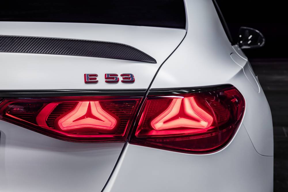 Performance und Effizienz in neuer Kombination: der Mercedes-AMG E 53 HYBRID 4MATIC+Performance and efficiency in a new combination: the Mercedes-AMG E 53 HYBRID 4MATIC+