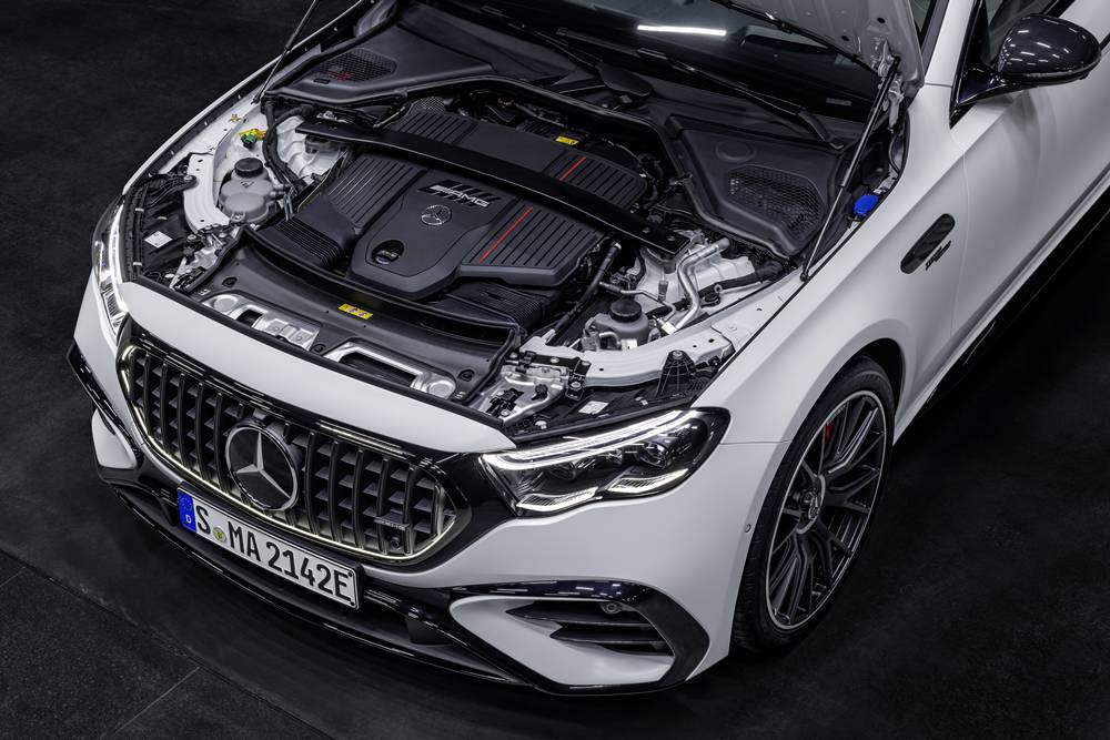 Performance und Effizienz in neuer Kombination: der Mercedes-AMG E 53 HYBRID 4MATIC+
Performance and efficiency in a new combination: the Mercedes-AMG E 53 HYBRID 4MATIC+
