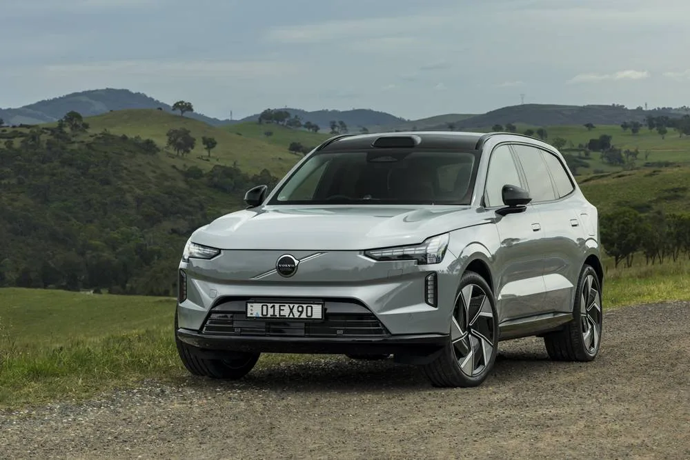 Volvo EX90 First Drive – What a Cracker