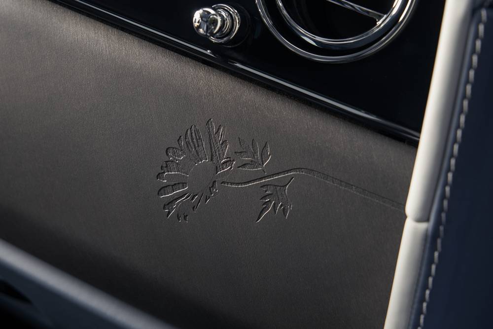 Rolls-Royce Black Badge Cullinan Daisy (7)