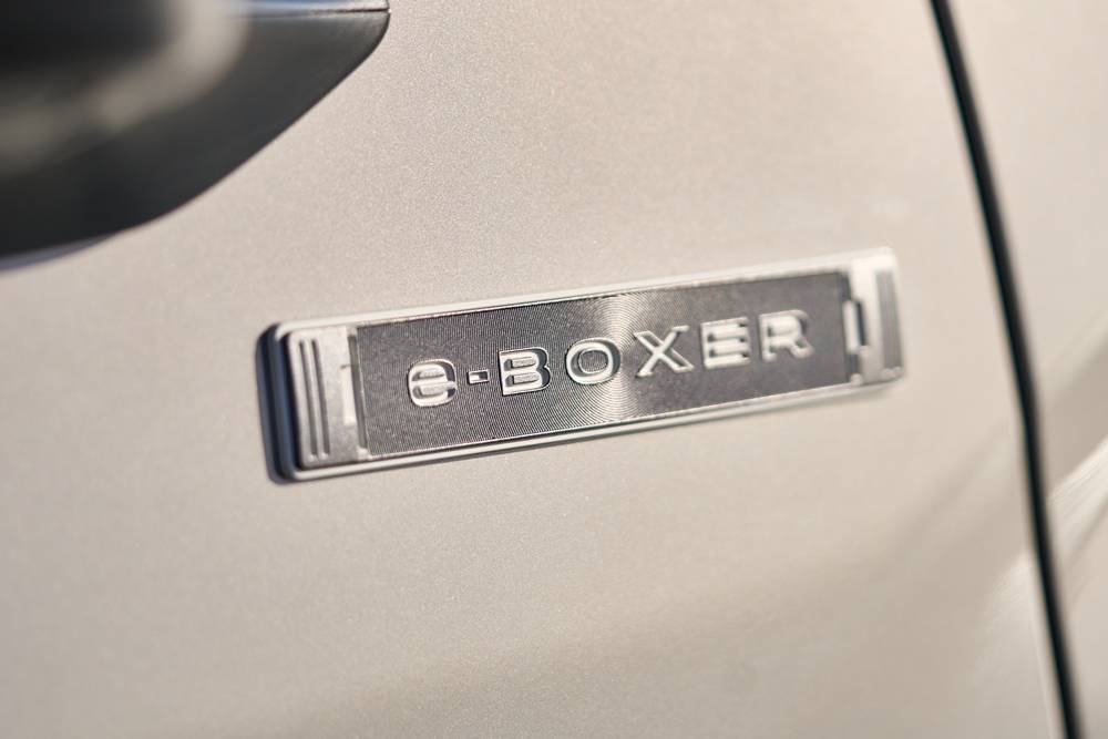 Sixth-Gen Forester Mid Spec Hybrid_8