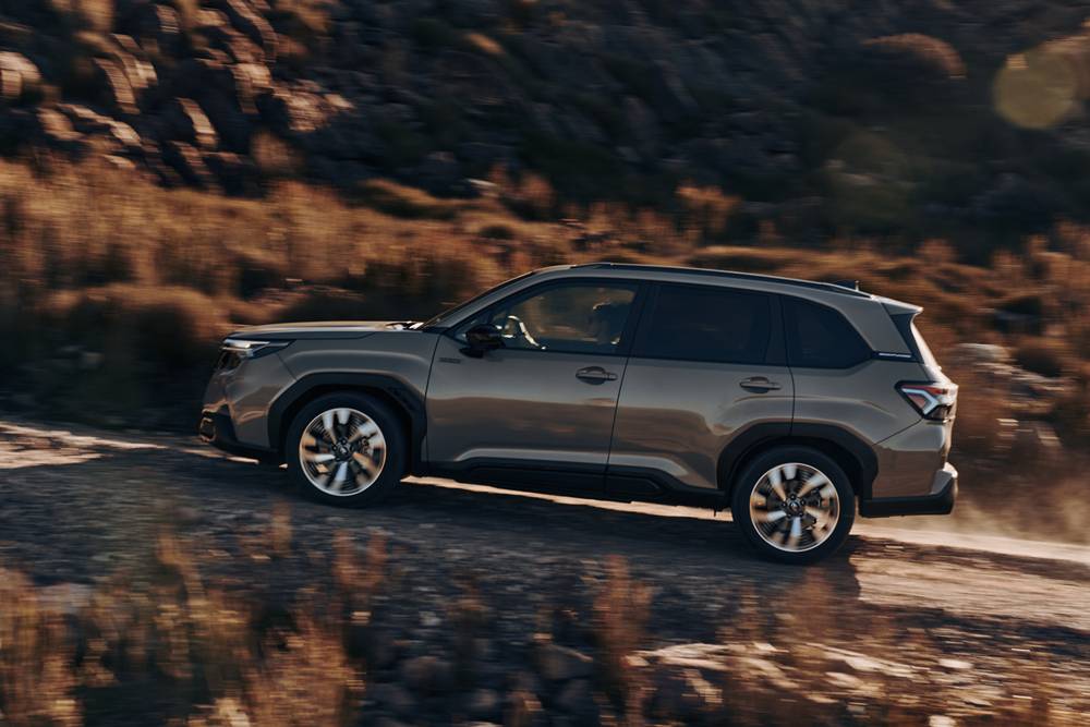 Sixth-Gen Forester Top Spec Hybrid_3