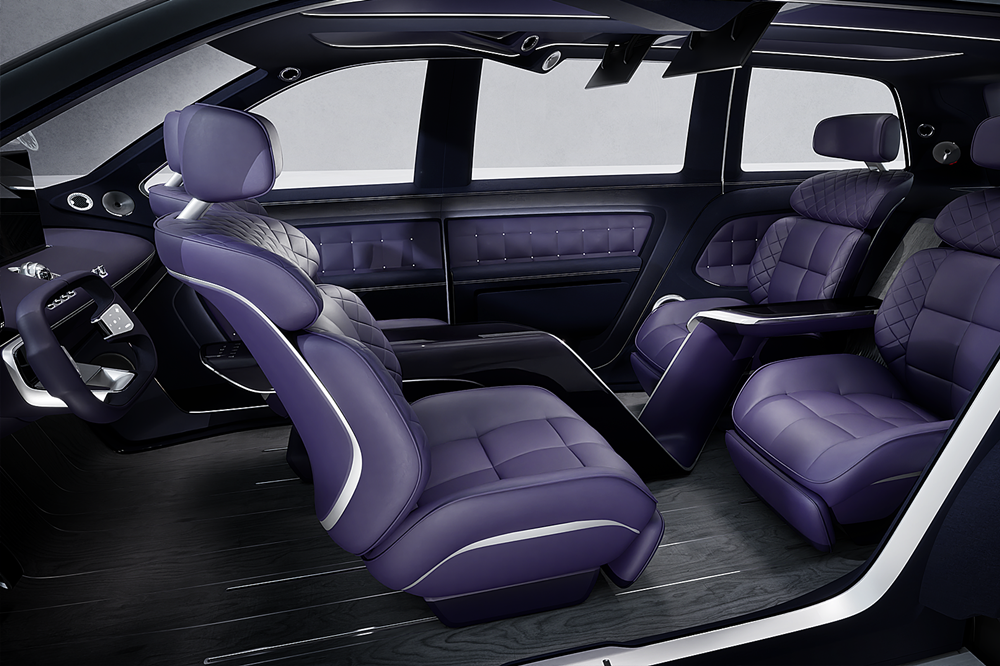 Swiveling front seats in the Genesis Neolun Concept