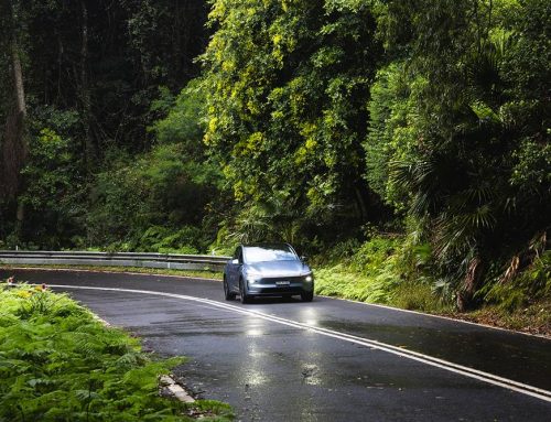 2025 Tesla Model Y – First Aussie Deliveries Begin! Cybertruck Sans negatives