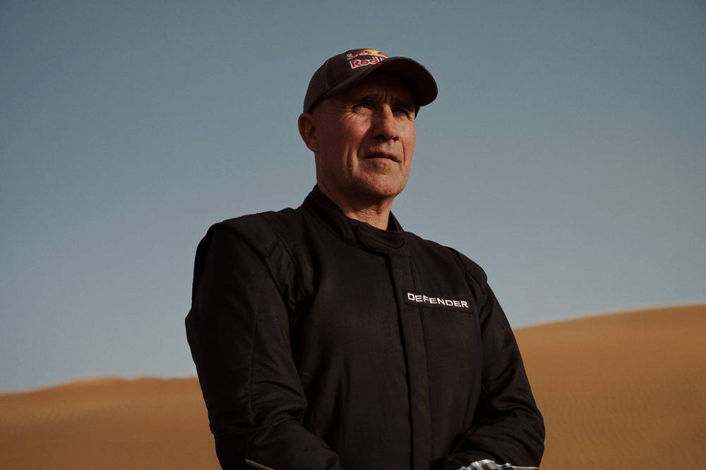 Defender Dakar D7X-R_STEPHANE_PETERHANSEL_04