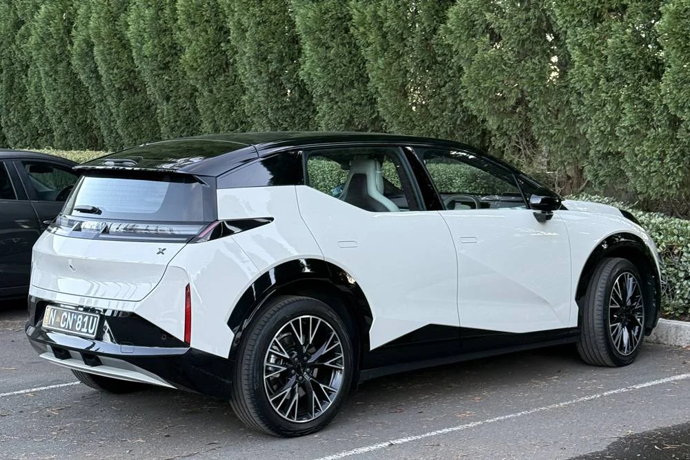 zeekxr x bowral sebal