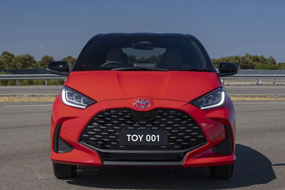 TOYOTA UPDATES YARIS AND YARIS CROSS WITH NEW SAFETY TECHNOLOGIES (3)