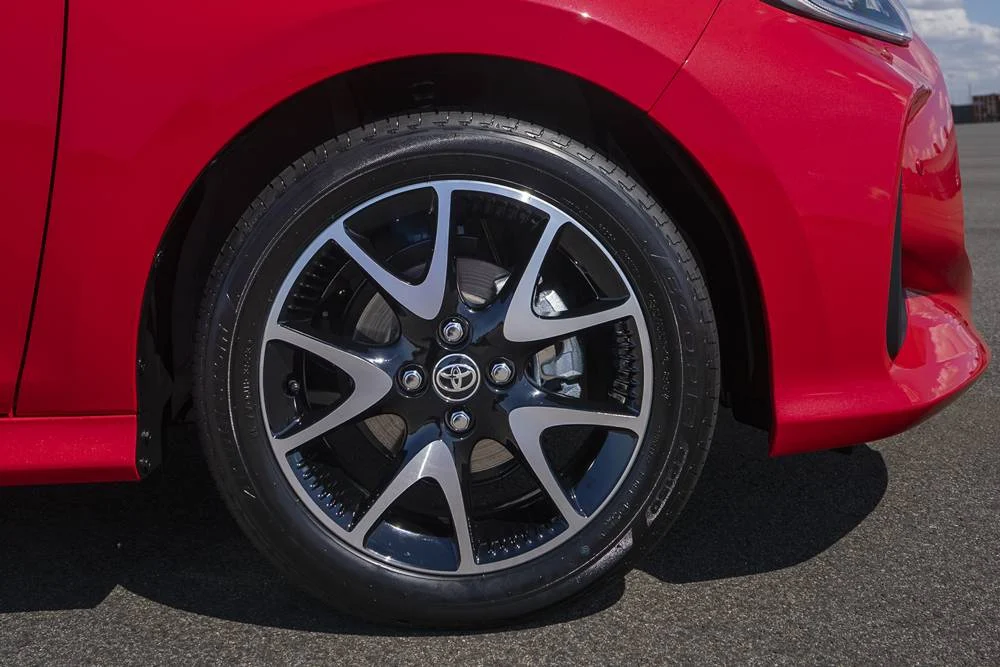 TOYOTA UPDATES YARIS AND YARIS CROSS WITH NEW SAFETY TECHNOLOGIES (4)