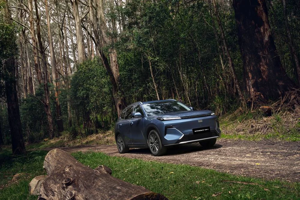 Geely Starray EM-i Sets the New GUINNESS WORLD RECORDS™ title for lowest fuel consumption (1)