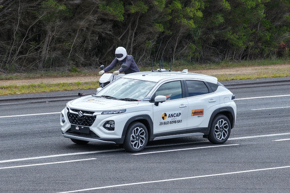 PHOTO – Suzuki Fronx (lane support)