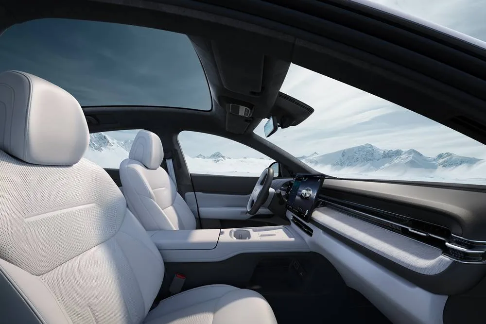 G6 Launch 2025_Interior Light Gray