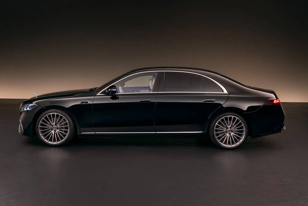 The new Mercedes-Benz S-Class side