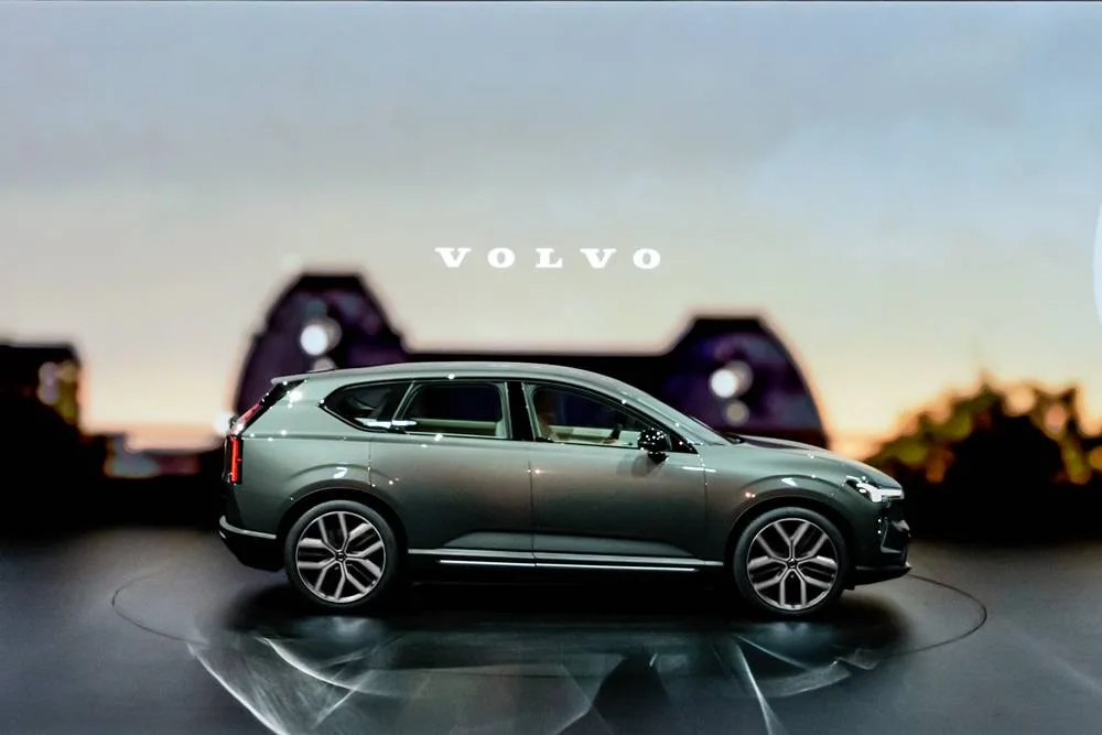 Volvo EX60 Reveal Event -side profile