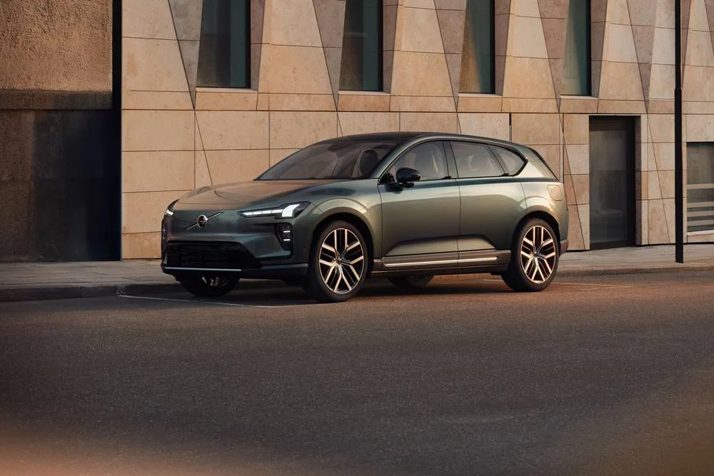 Volvo EX60 front three quarter