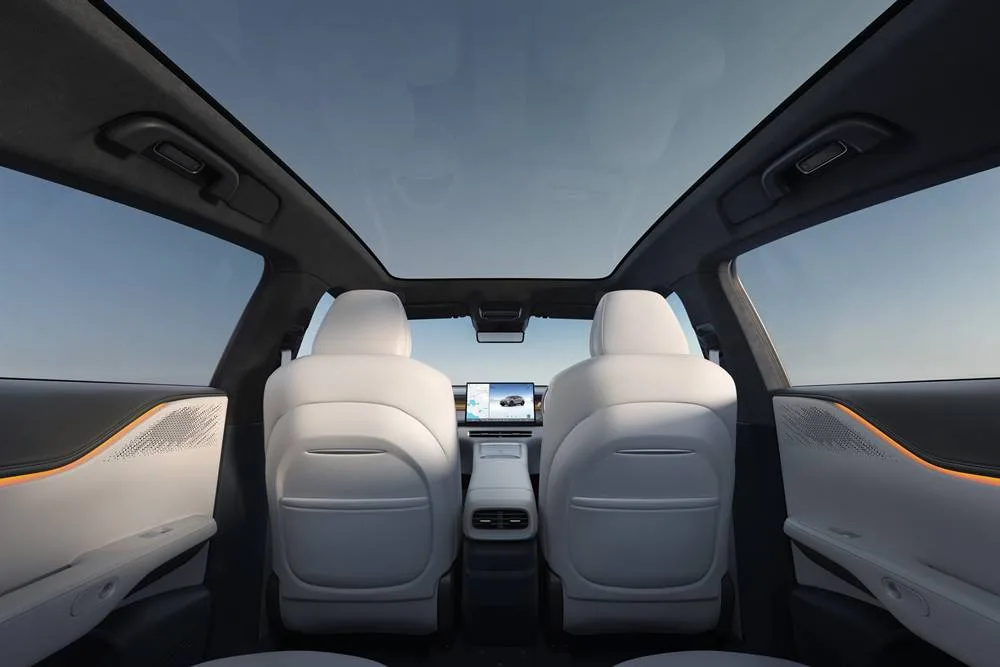 Xpeng G6 comfort-Panoramic Glass Roof