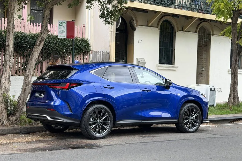 2026 lexus nx450h + rear 3/4