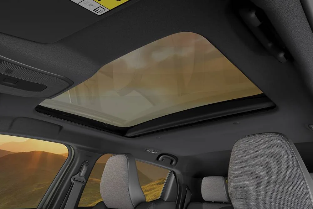 All New Suzuki E VITARA-inside sunroof
