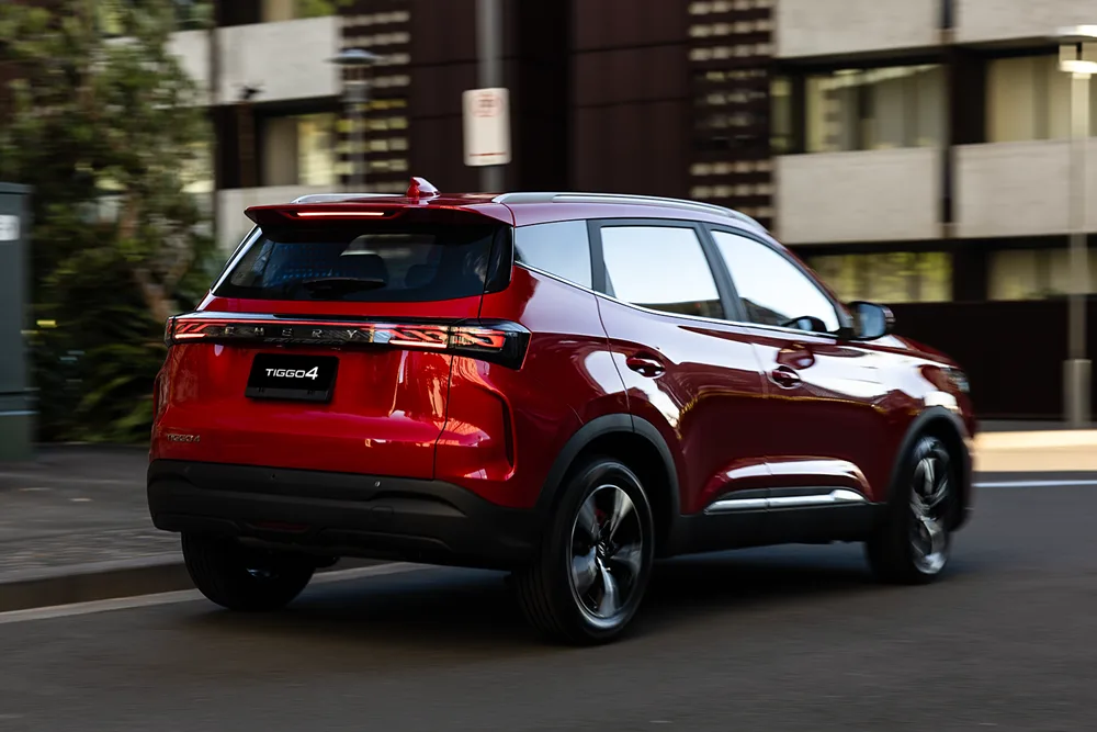 Chery-T4-red rear static