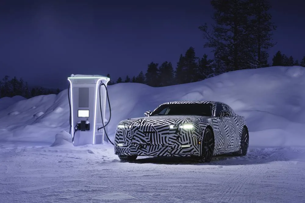 JAGUAR electric GT arctic testing front 3/4