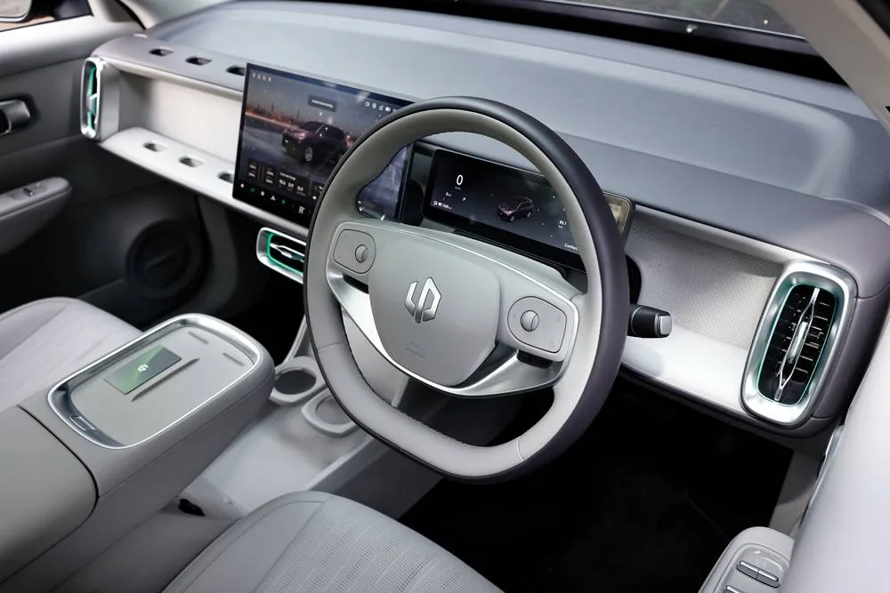 Leapmotor B10 steering wheel