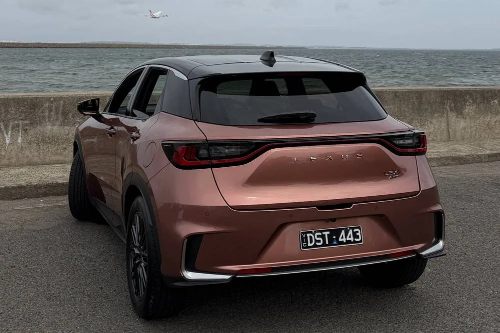 Lexus LBX AWD F Sport with EP2+ rear3.4