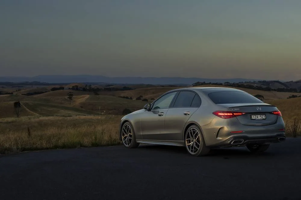 Mercedes Benz C300 AMG rear 3/4 country side surrounds
