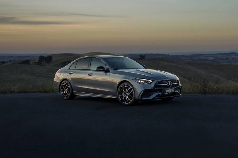 Mercedes Benz C300 AMG rfront3/4 country side surrounds