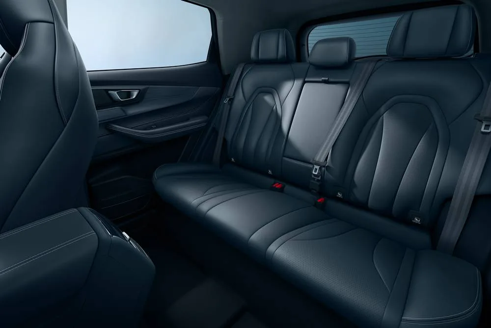 Chery-T4-back seats in black