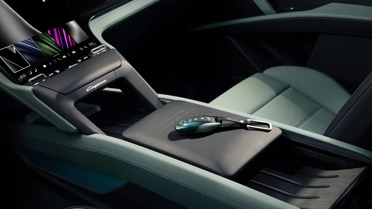 Porsche Cayenne S Electric centre console with key fob