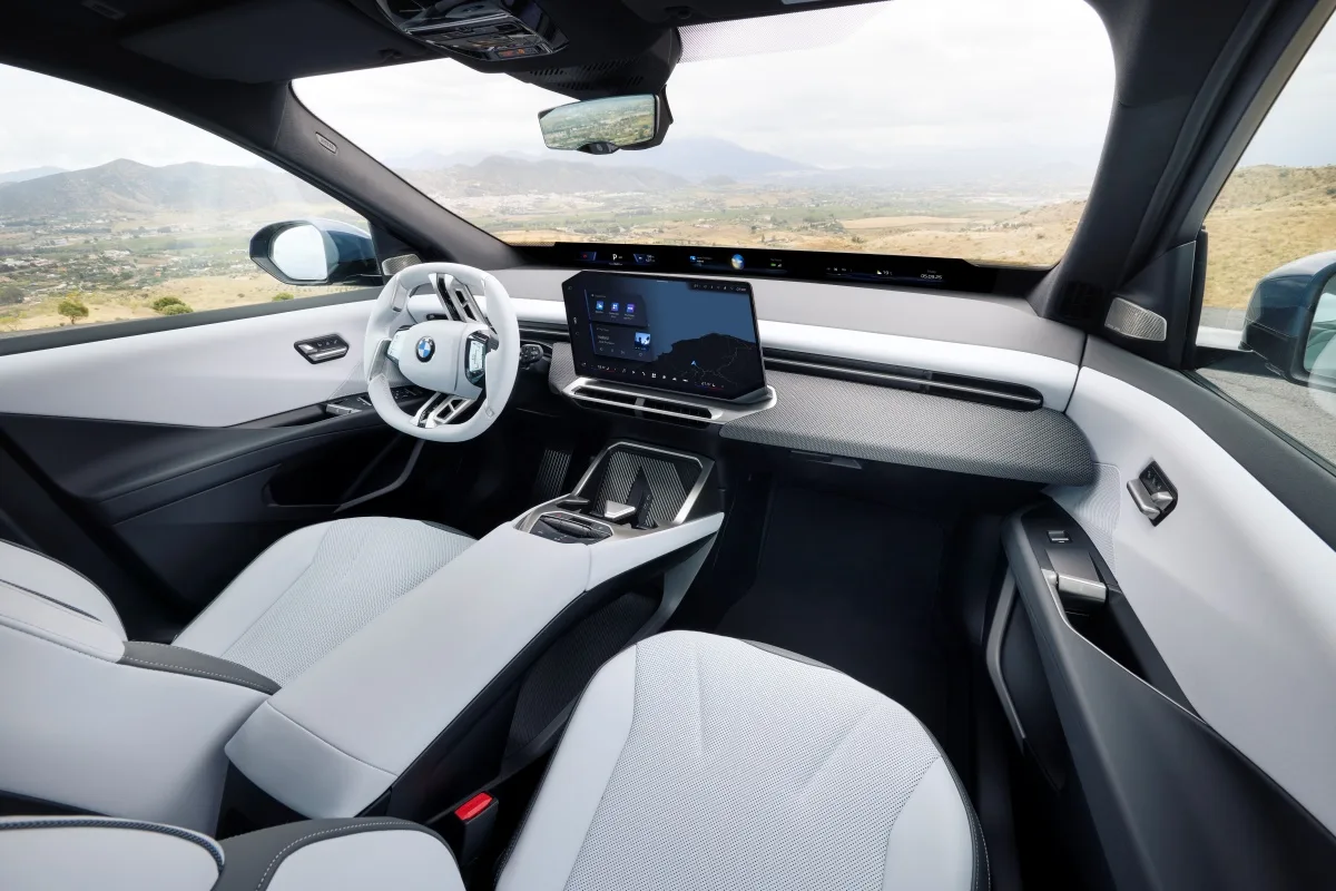 BMW-Neue-Klasse-the-fully-electric-iX3-dashboard and screens and console and front seats
