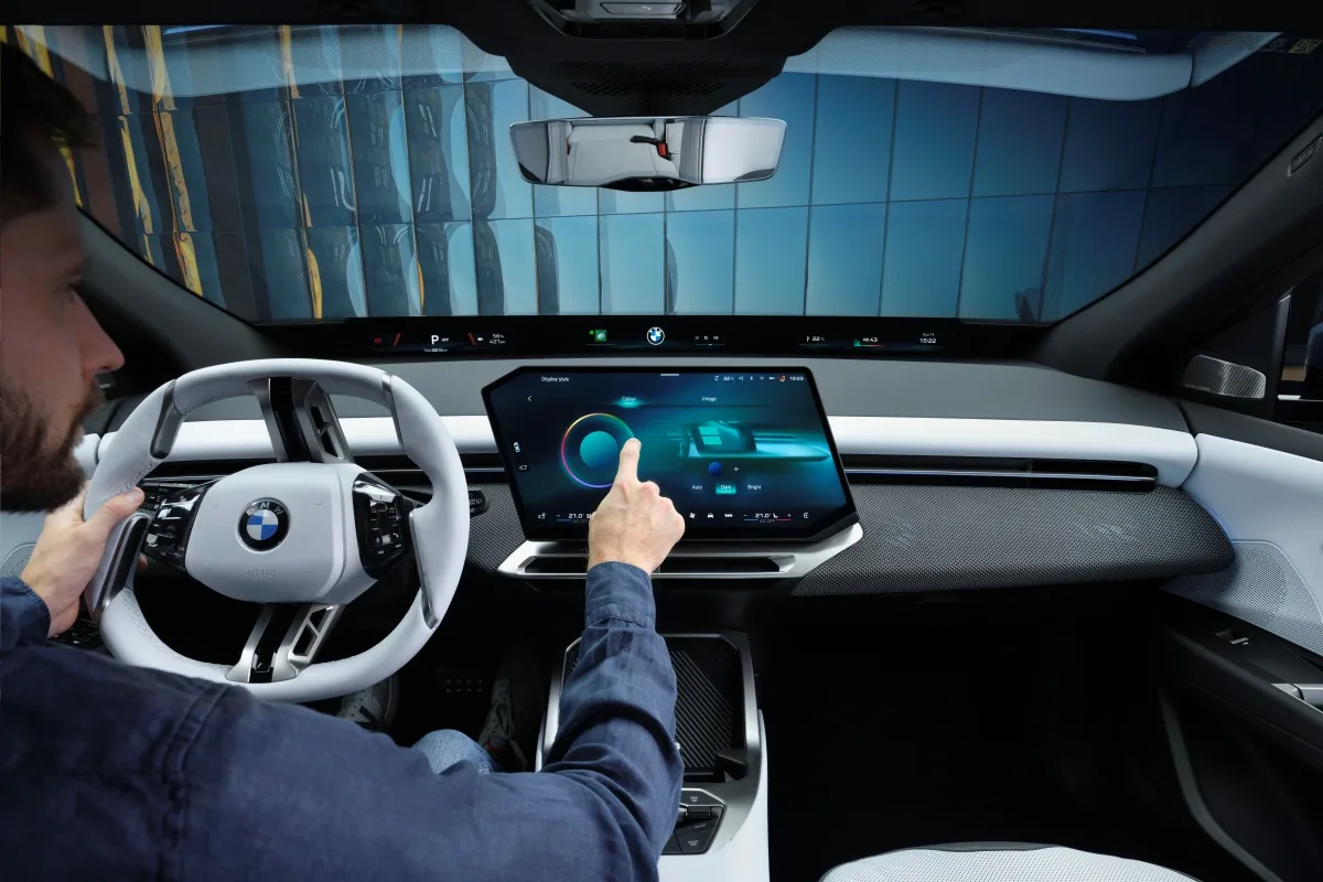 BMW-Neue-Klasse-the-fully-electric-iX3-dashboard and screenstery