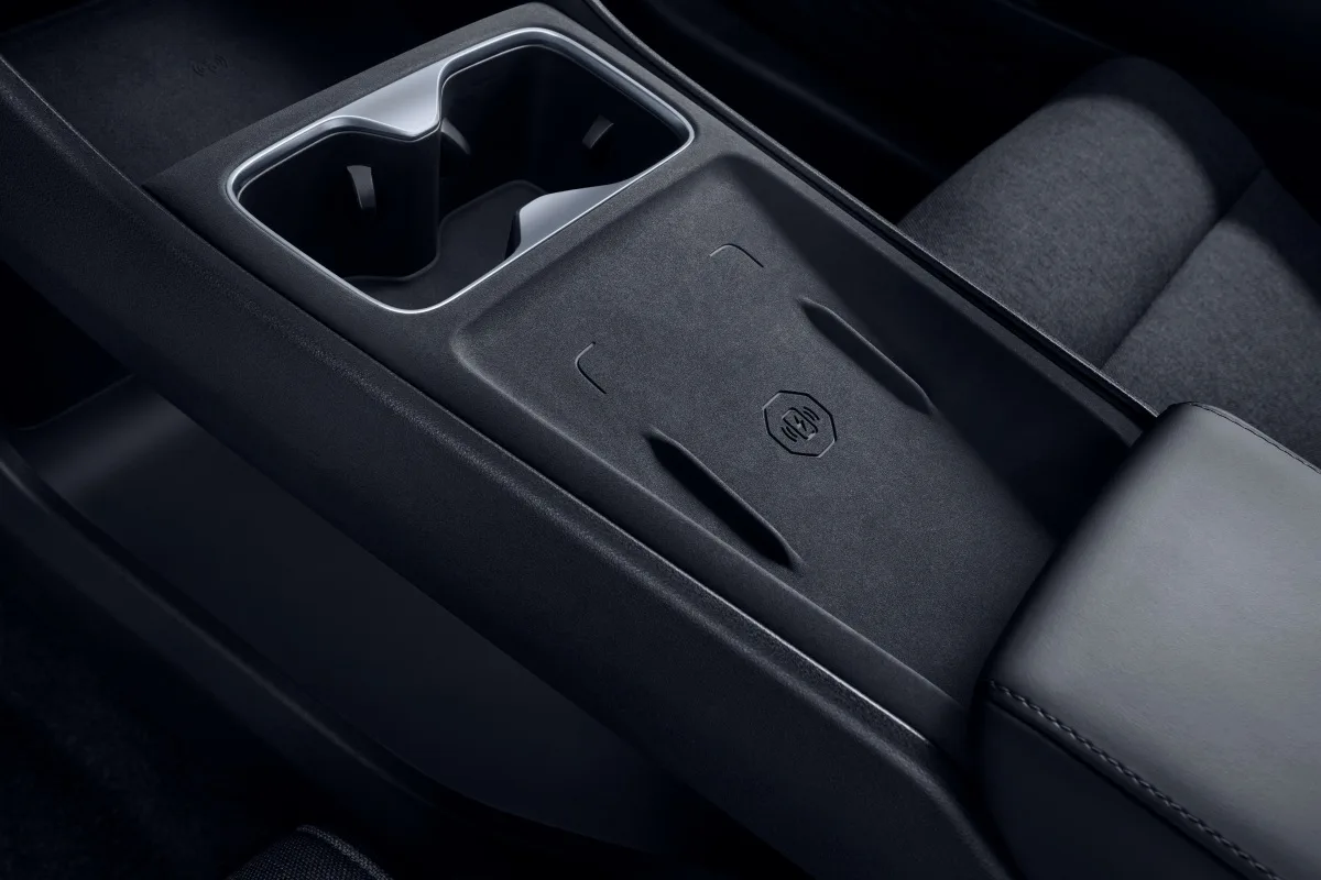 MG4 EV Urban_wirless phone charger