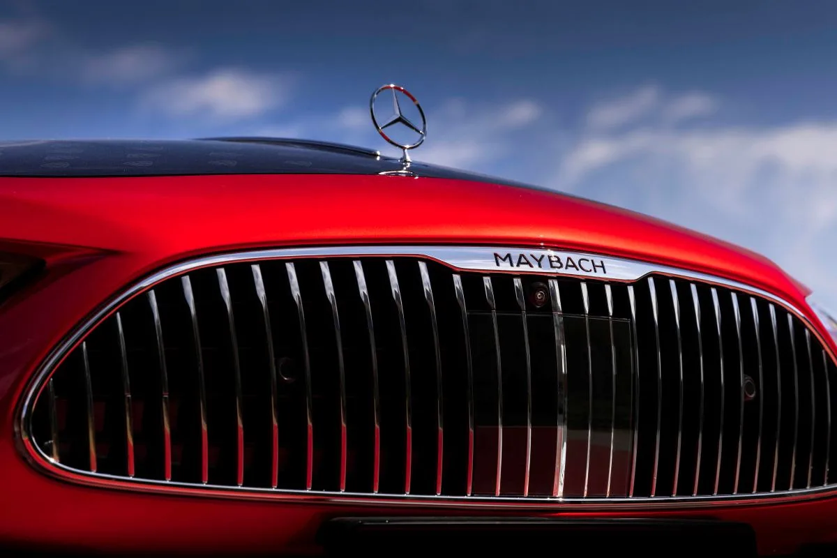 Mercedes-Maybach SL 680 front grille