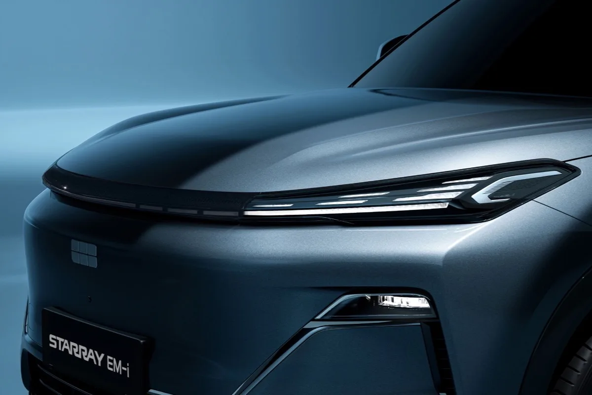 2026 Geely Starray EM-i Inspire PHEV front grille and LED headlights