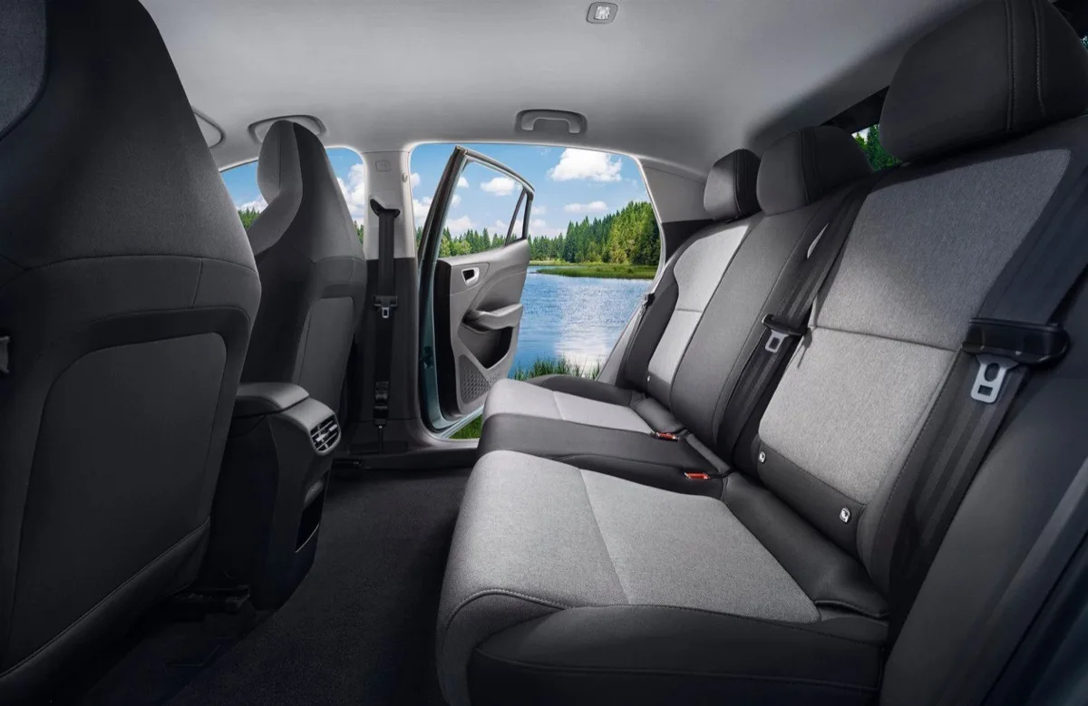 MG4 EV Urban rear seat space