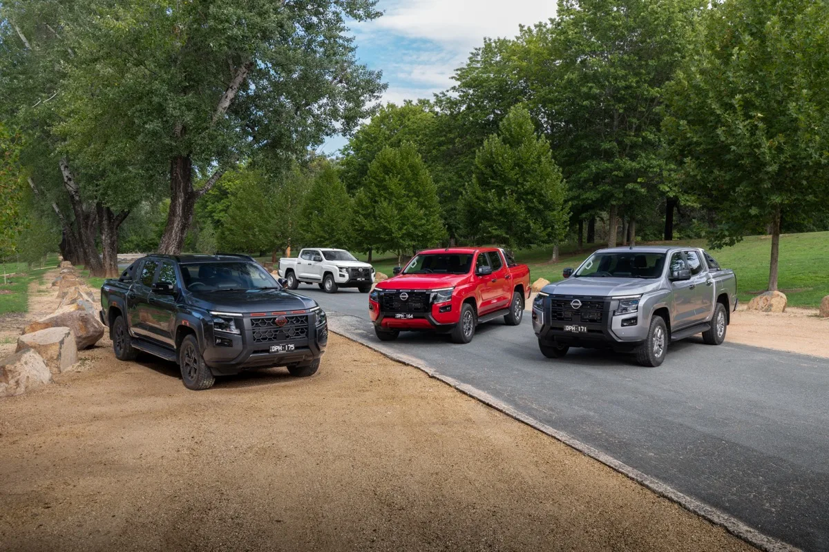 2026 Nissan Navara PRO-4X with loaded tray and accessories