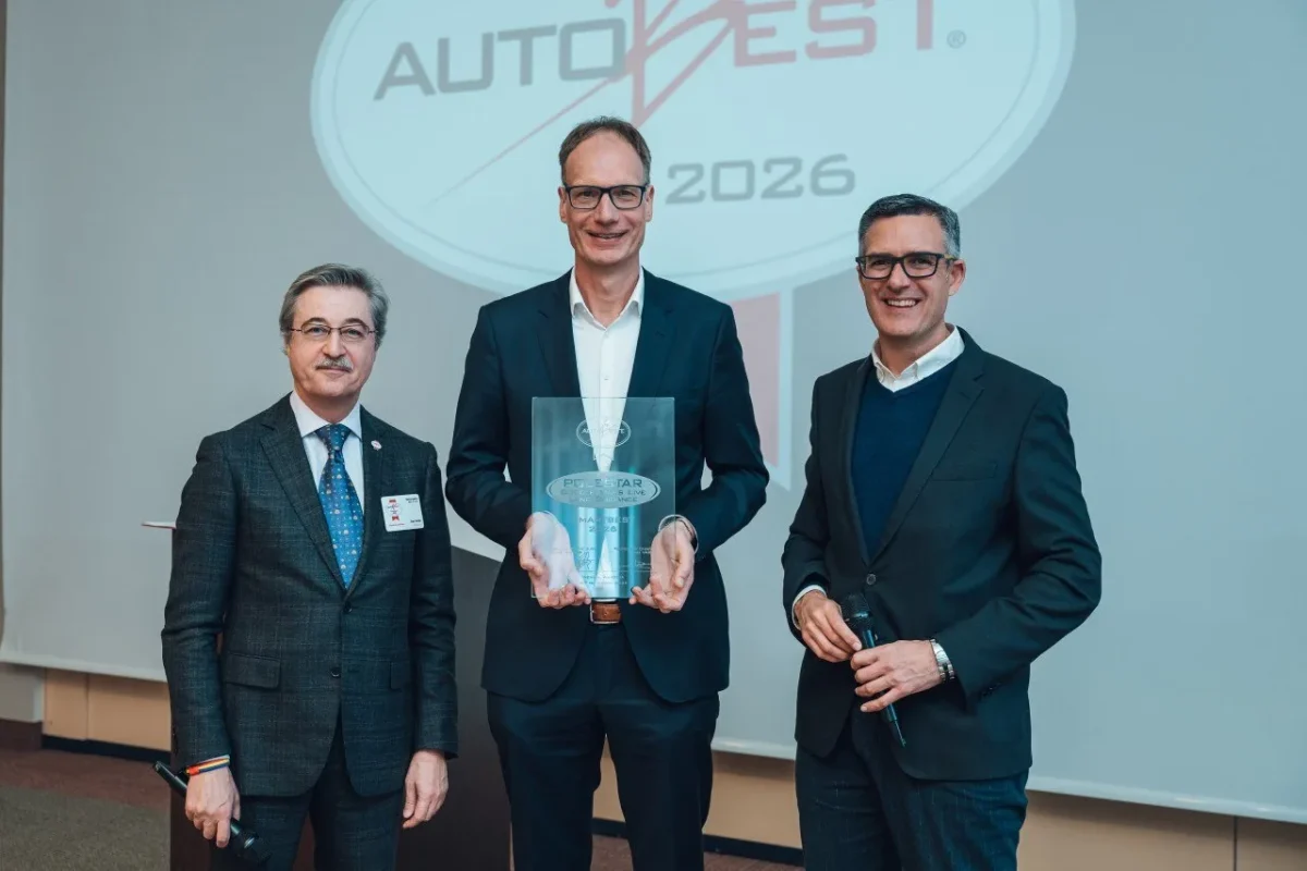 Polestar CEO Michael Lohscheller receiving the AUTOBEST SMARTBEST 2026 award in Vienna