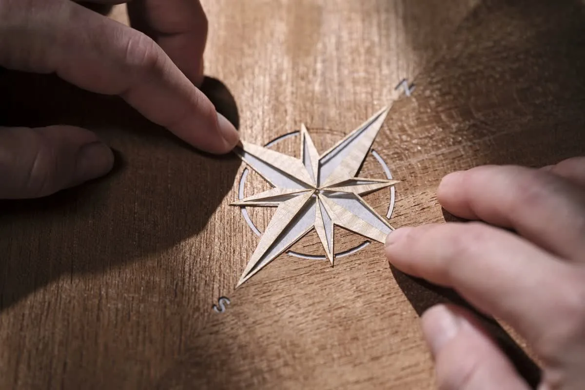Compass rose marquetry Rolls-Royce Cullinan Yachting