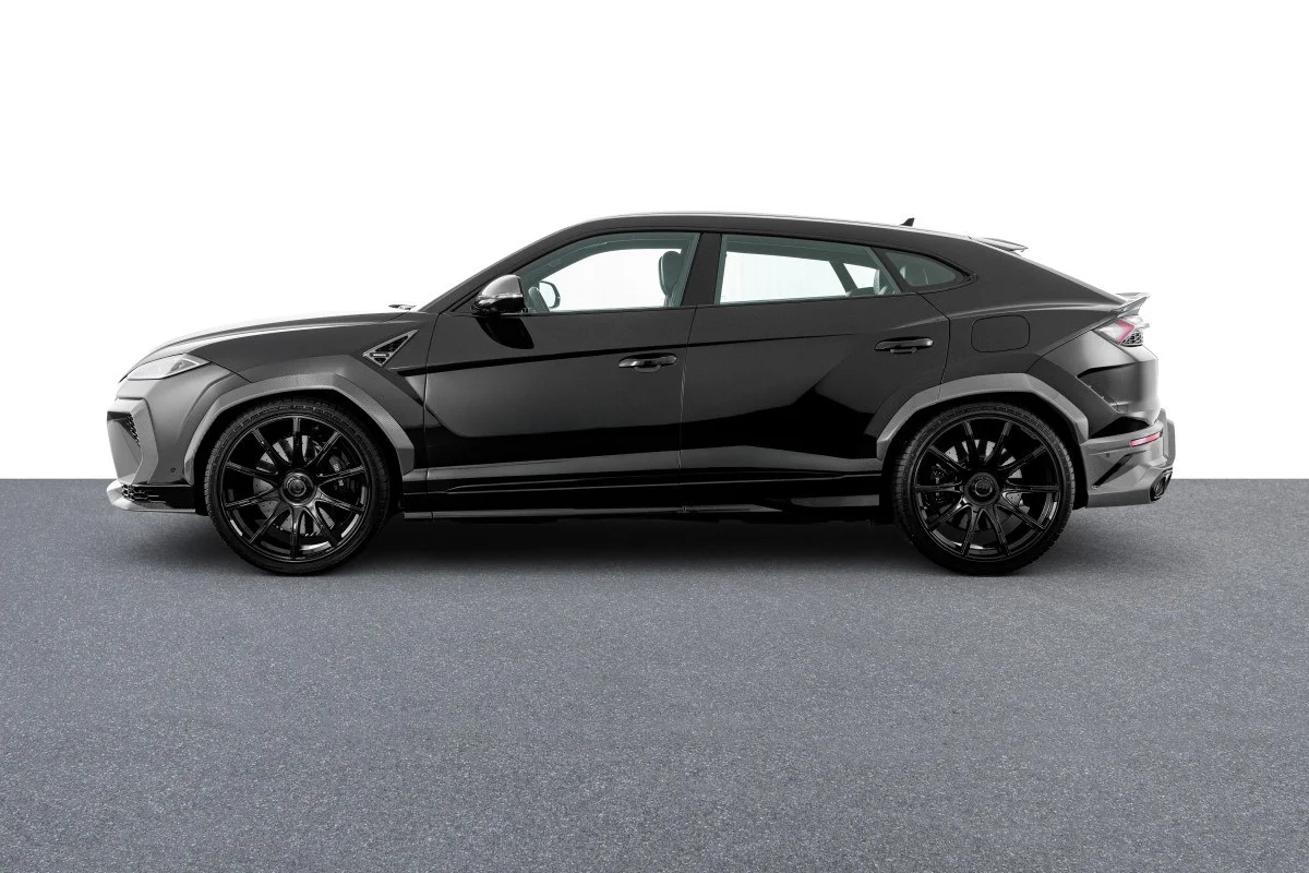 BRABUS 900 SUPERBLACK Lamborghini Urus SE front