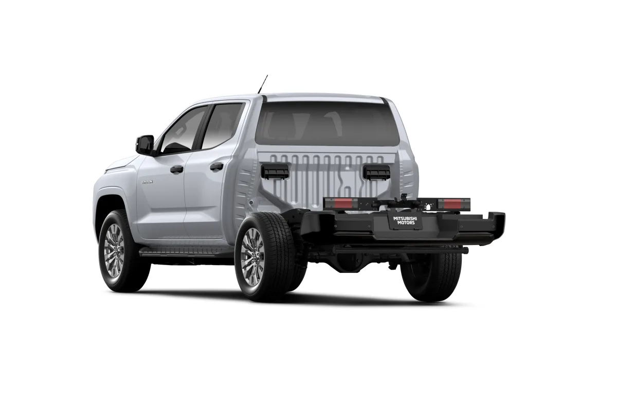 26MY-mitsubishi_Triton_AUS_DCAB_GLS_CC_rear-left_W85