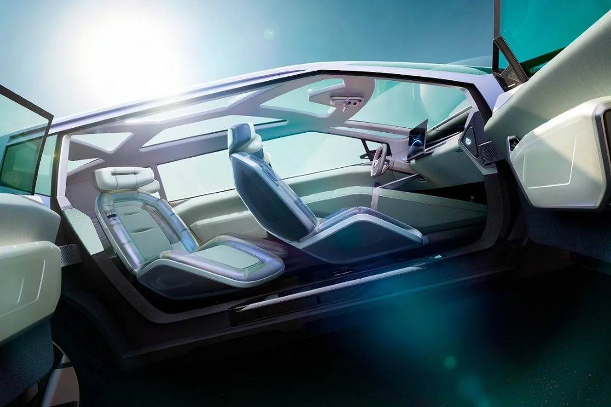 Hyundai VENUS concept interior shown from the side with both doors open and a panoramic glass roof