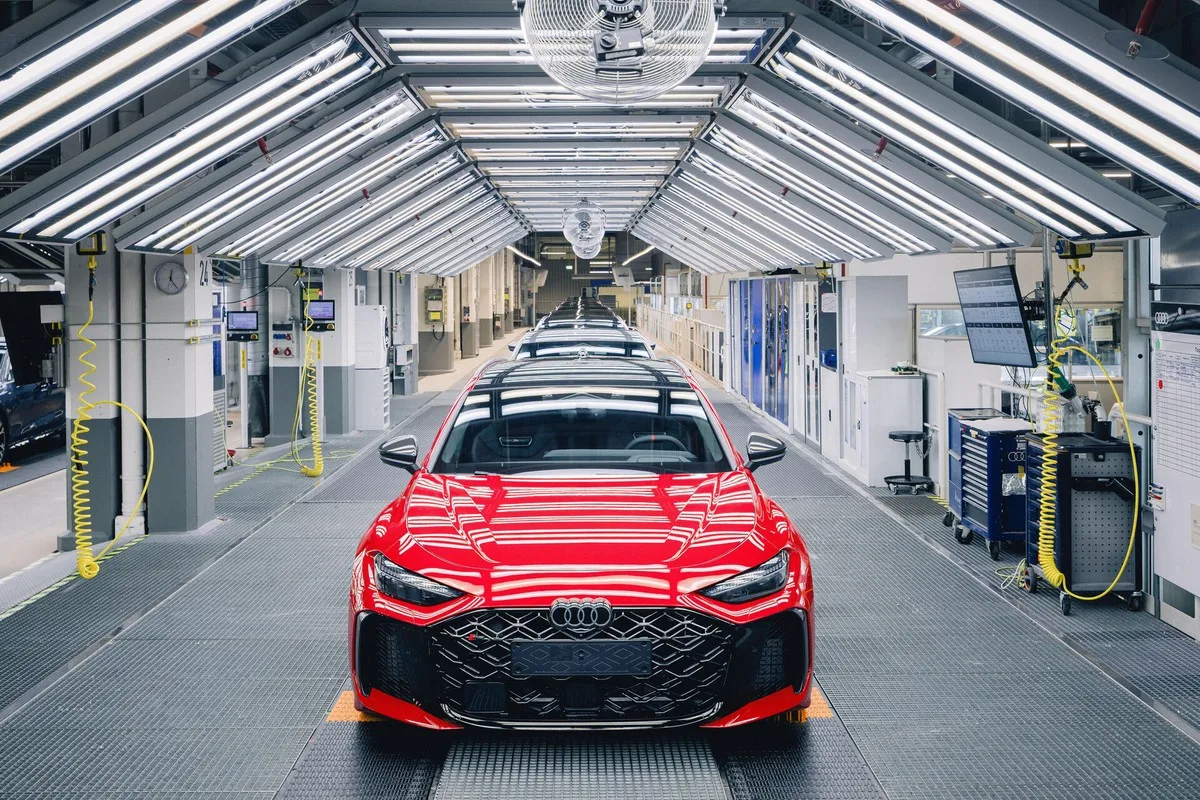 Audi RS 5 Avant in Progressive Red during assembly at Audi Neckarsulm