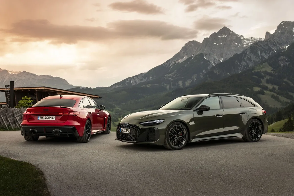 2026 Audi RS 5 Power PHEV Makes Engine Nerds Look Fabulous