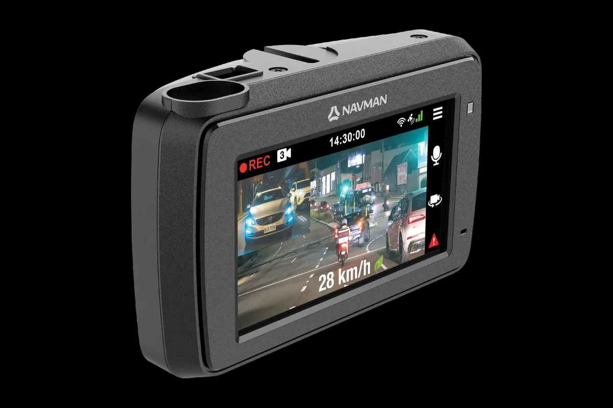 Navman dash cam night screen product render with 28 kmh road view