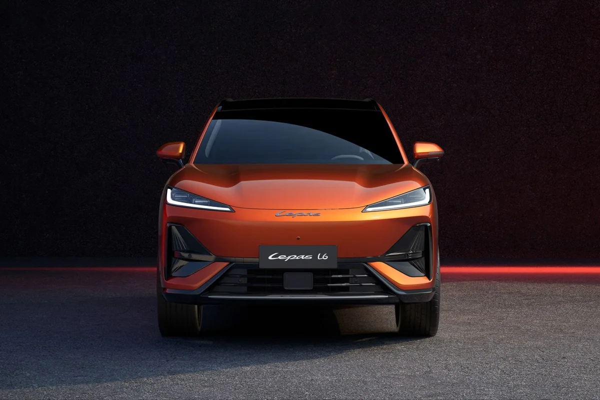 Lepas L6 electric SUV rear view