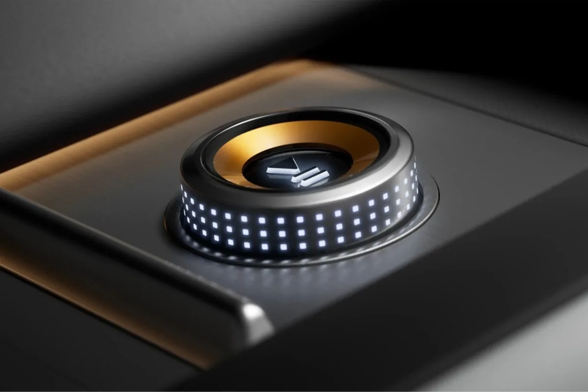2027 Polestar 4 interior drive selector detail with illuminated control dial