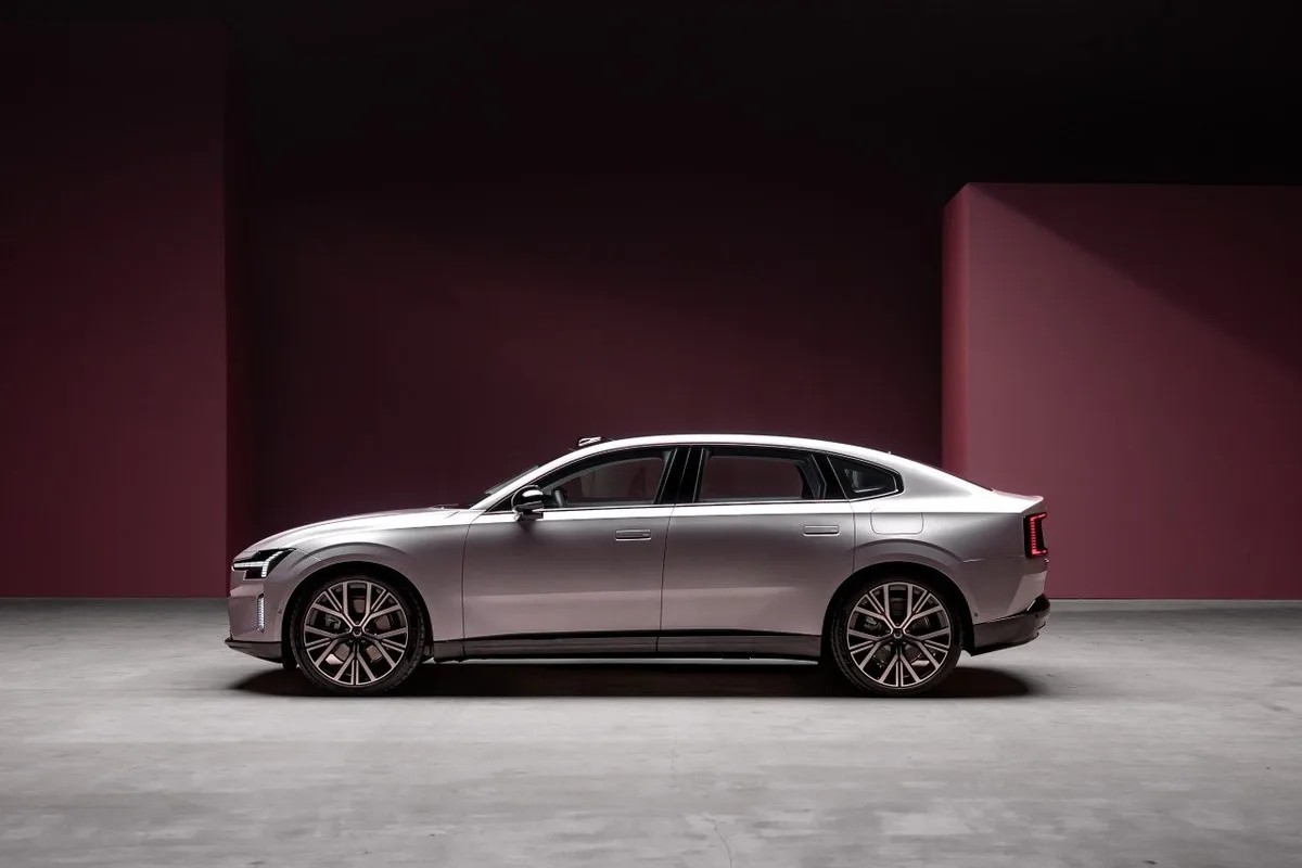 Volvo ES90 side profile in a studio setting