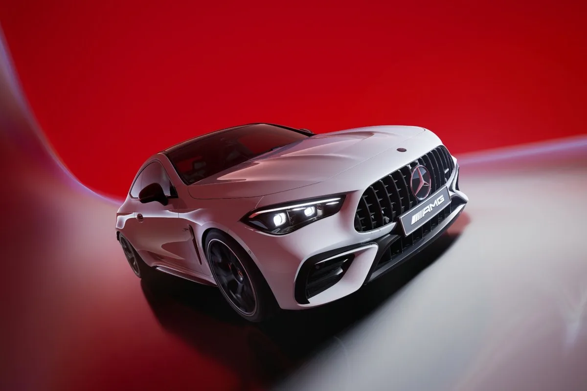 Mercedes-AMG CLE 53 4MATIC Edition R coupe front three-quarter in white