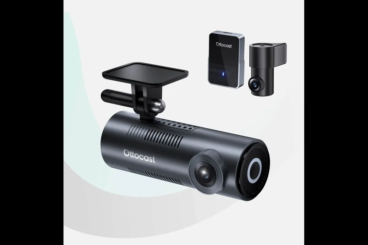 OttoSafe Cam front camera, rear camera and wireless CarPlay adapter